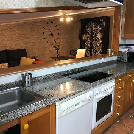 Apartamento Con Amplia Terraza Cerca Del Hospital Clinico Santiago de Compostela Luaran gambar