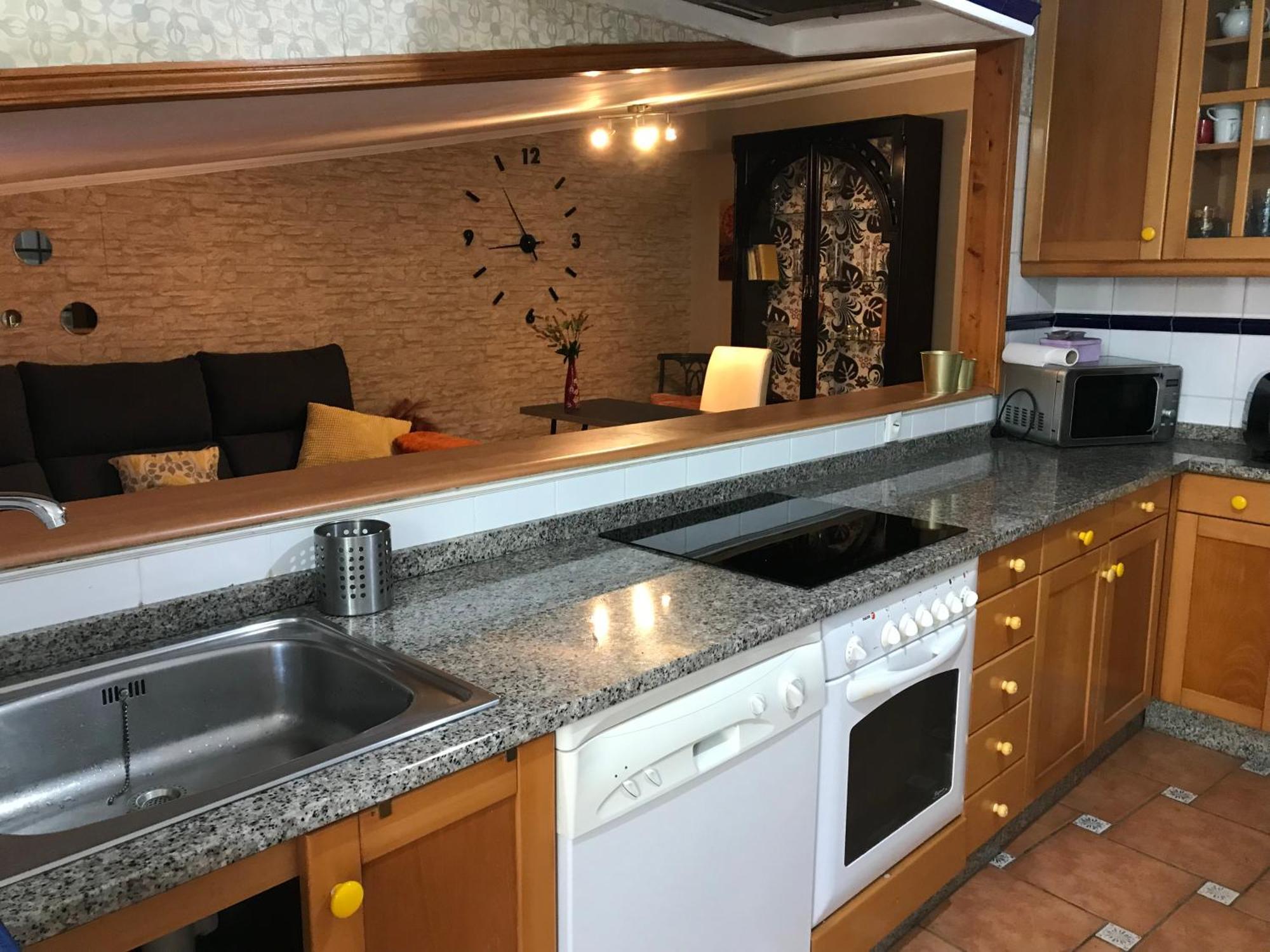 Apartamento Con Amplia Terraza Cerca Del Hospital Clinico Santiago de Compostela Luaran gambar